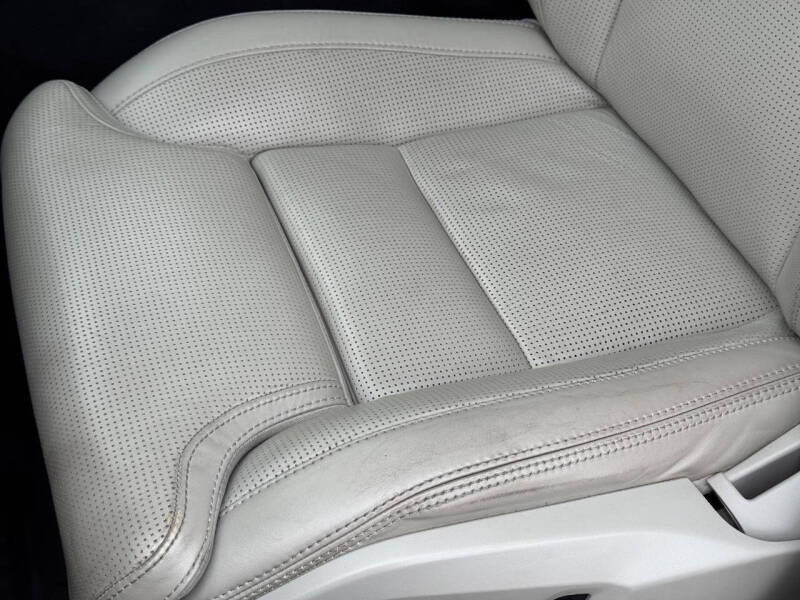 2023 Volvo XC90 Recharge T8 Ultimate Bright Theme 6P