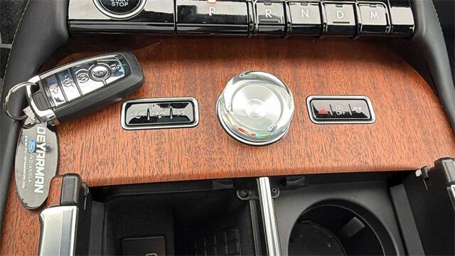 2025 Lincoln Navigator Black Label