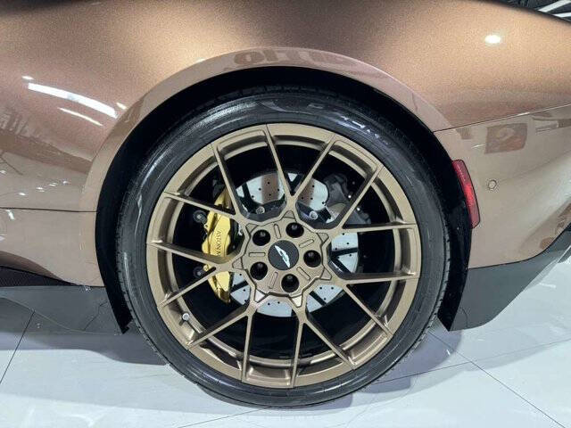 2025 Aston Martin Vanquish