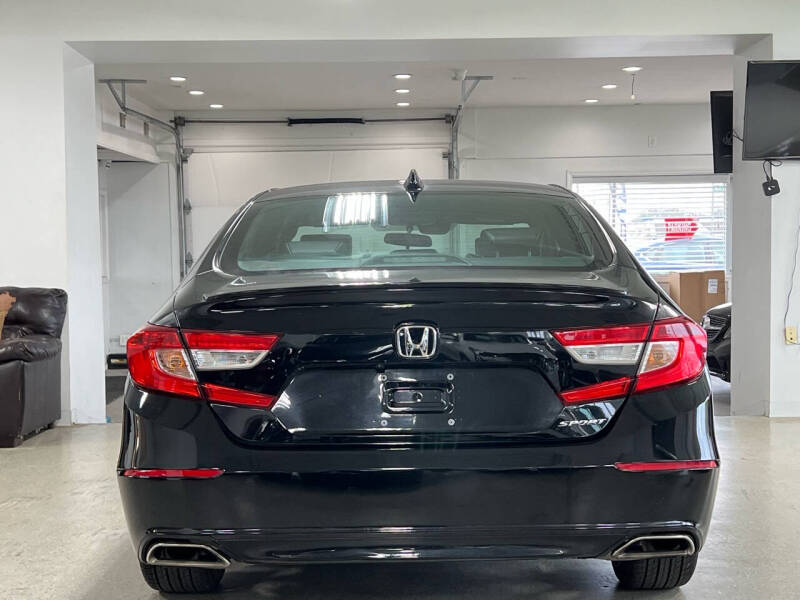 2019 Honda Accord Sport photo 4