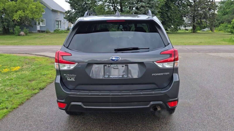 2022 Subaru Forester Premium