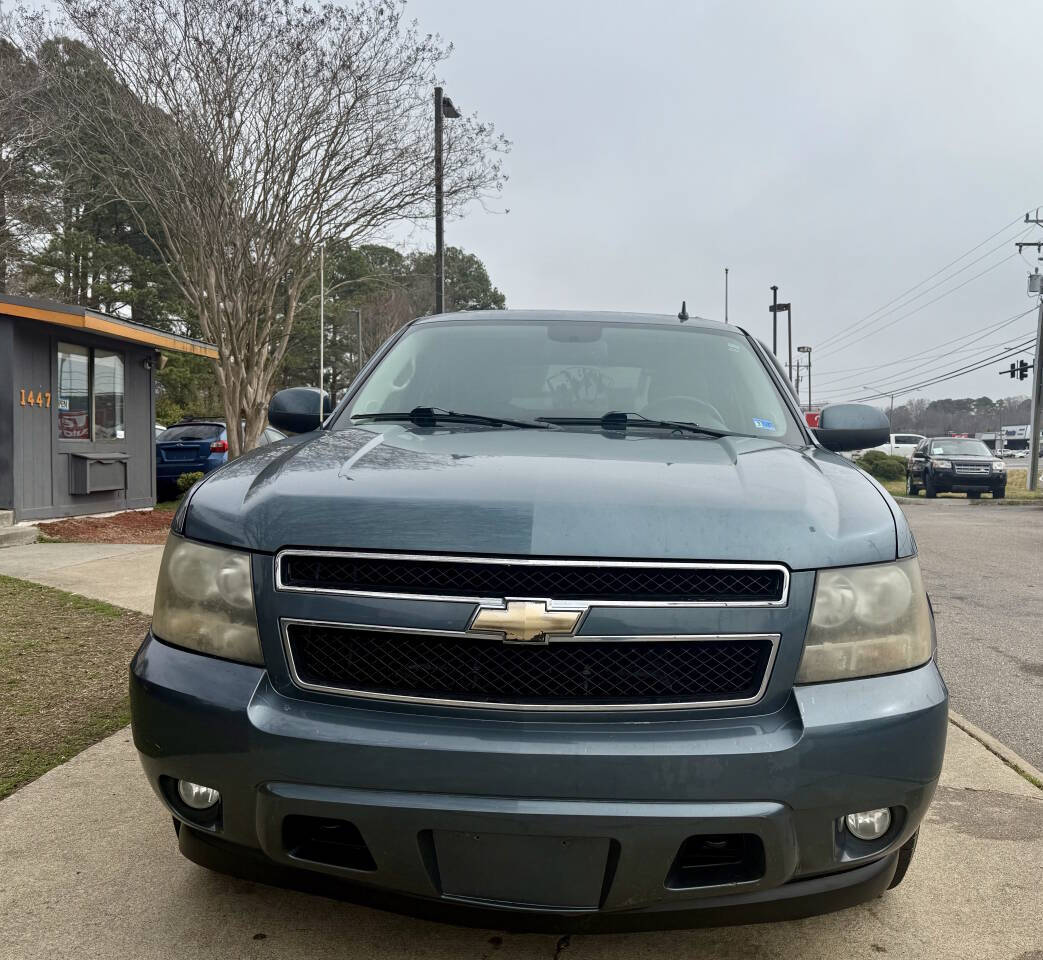 Blue 2009 Chevrolet Avalanche LT 4x4 LT 4dr Crew Cab Pickup 2