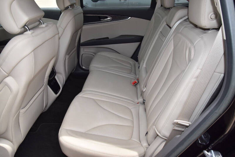 2019 Lincoln Nautilus Select