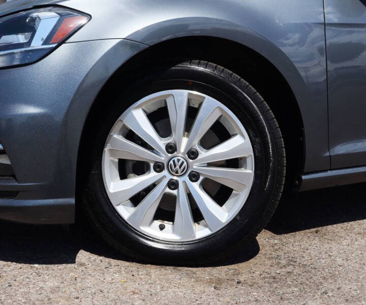 2018 Volkswagen Golf TSI SE