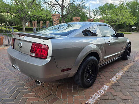 2008 Ford Mustang V6 Deluxe