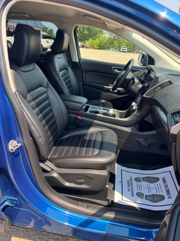 2022 Ford Edge SEL