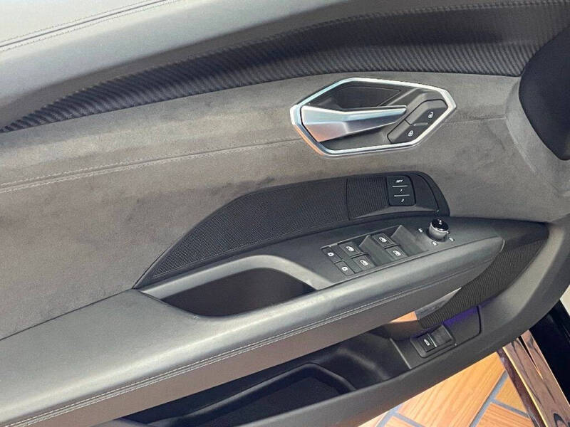 2023 Audi e-tron GT quattro Premium Plus