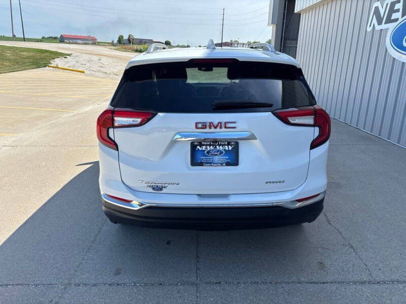 2023 GMC Terrain SLT