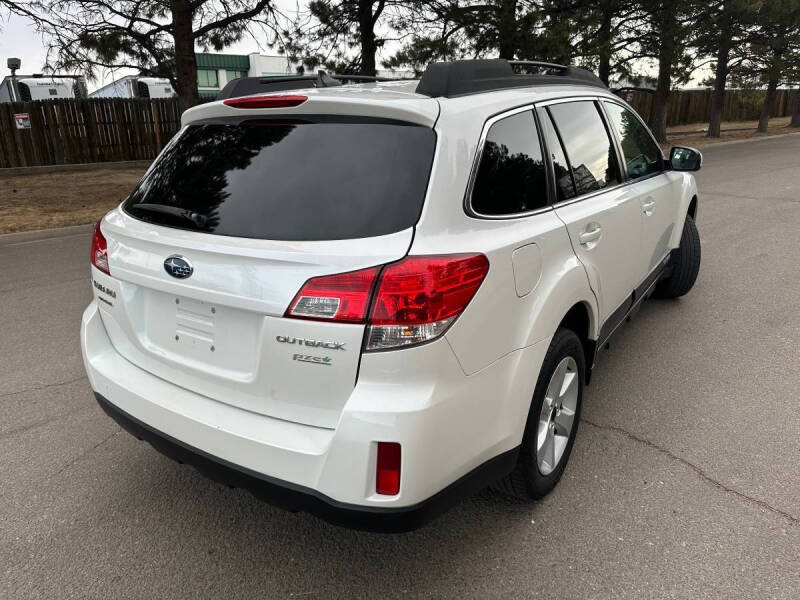 Image 3 of 2014 Subaru Outback 2.5i Premium