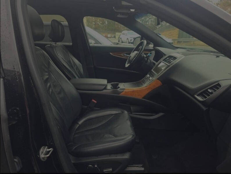 2019 Lincoln Nautilus Select