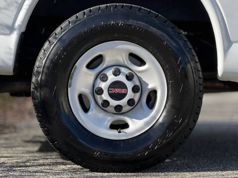 2023 GMC Savana 2500