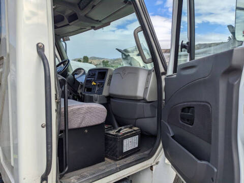 2019 International 4300 24 ft Cab Chassis(CDL)