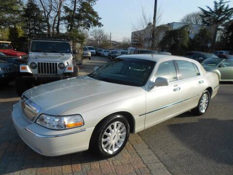 2006 Lincoln Town Car for sale at Precision Auto Sales of New York in Farmingdale NY