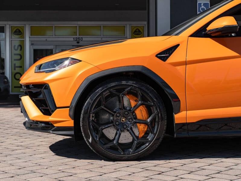 2023 Lamborghini Urus Performante