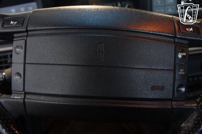 1991 Lincoln Mark VII LSC