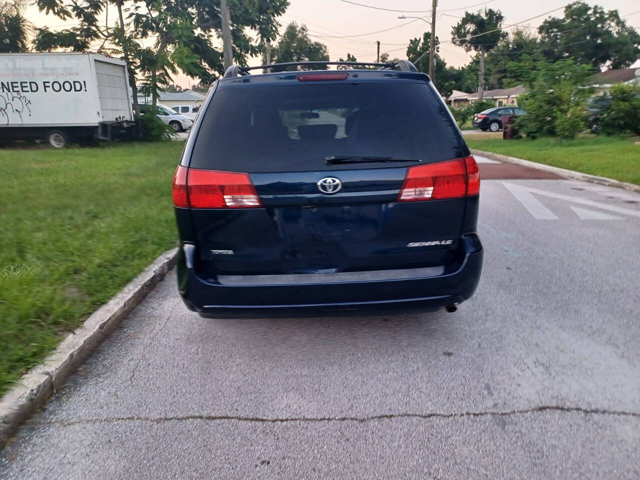 2005 Toyota Sienna for sale at We Buy & Sell Cars Inc in Orlando, FL