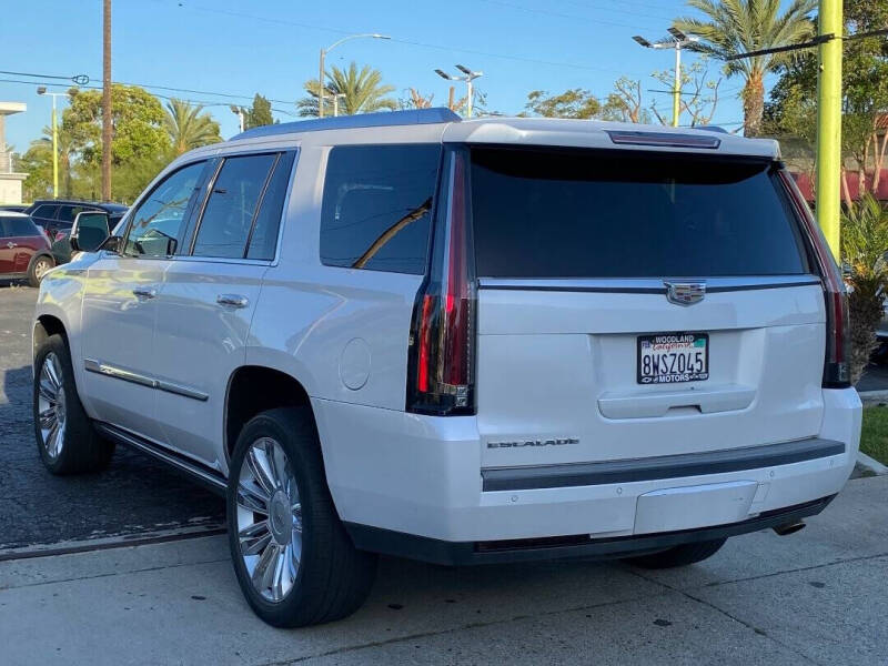 2016 Cadillac Escalade Platinum