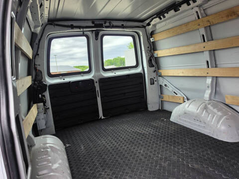 2024 Chevrolet Express 2500