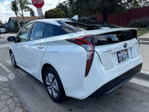 2018 Toyota Prius Two
