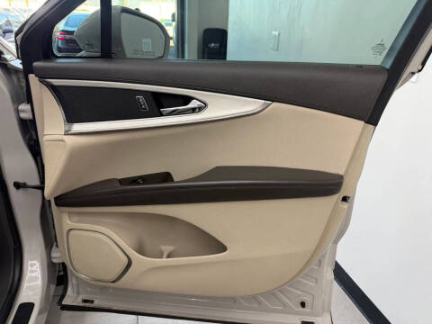 2020 Lincoln Nautilus Standard