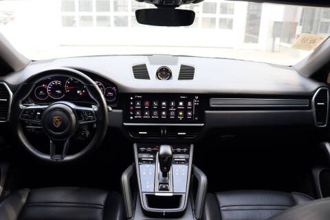 2022 Porsche Cayenne Coupe Platinum Edition