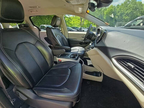 2023 Chrysler Pacifica Touring L