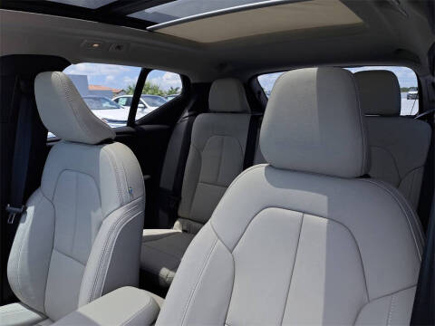 2026 Volvo XC40 B5 Plus