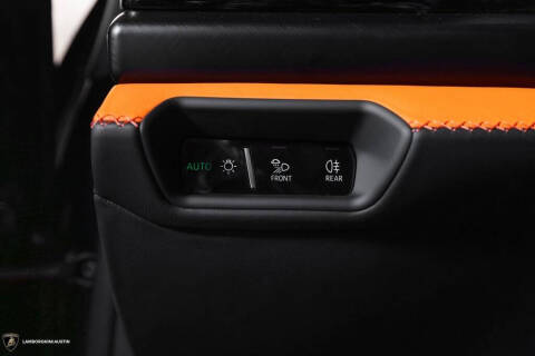 2025 Lamborghini Urus SE