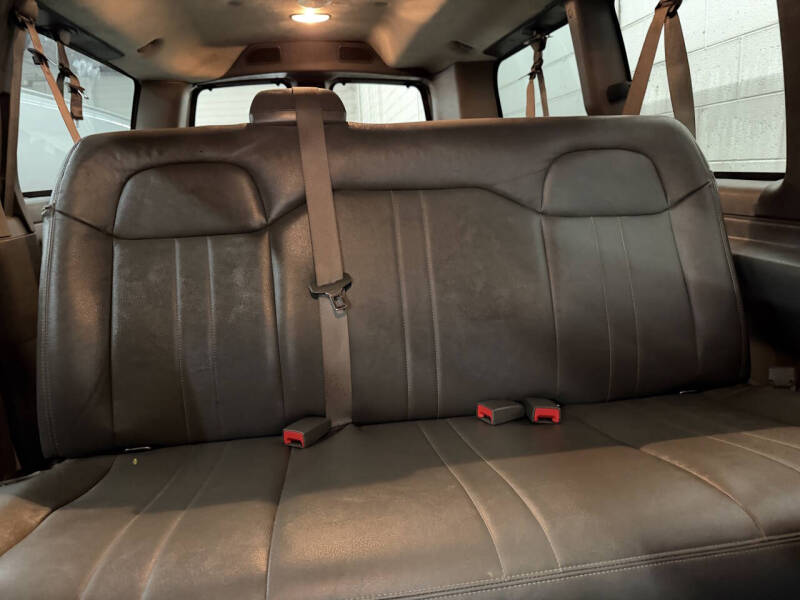 2009 GMC Savana LS 3500