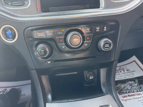 2012 Dodge Charger SE