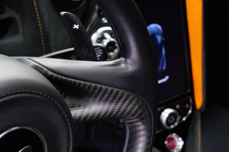 2022 McLaren 720S Performance
