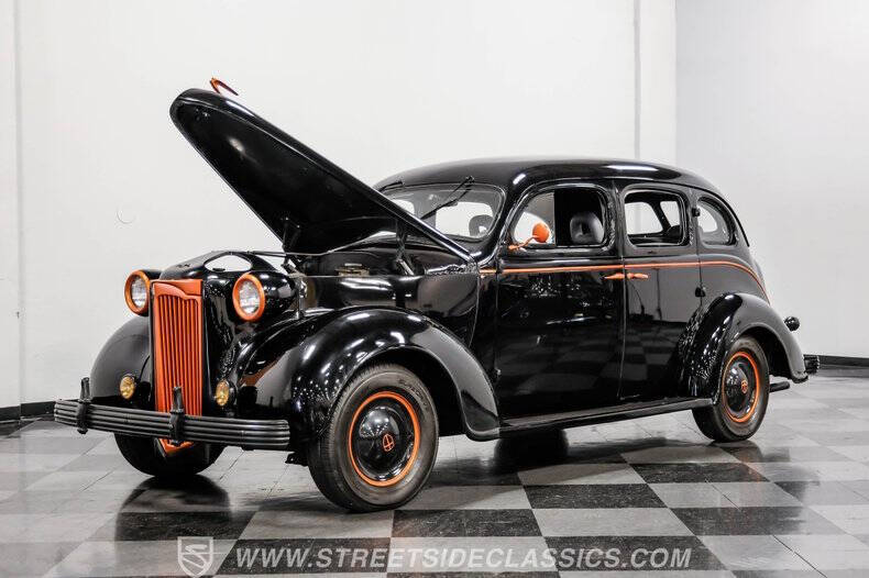 1937 Chrysler Desoto