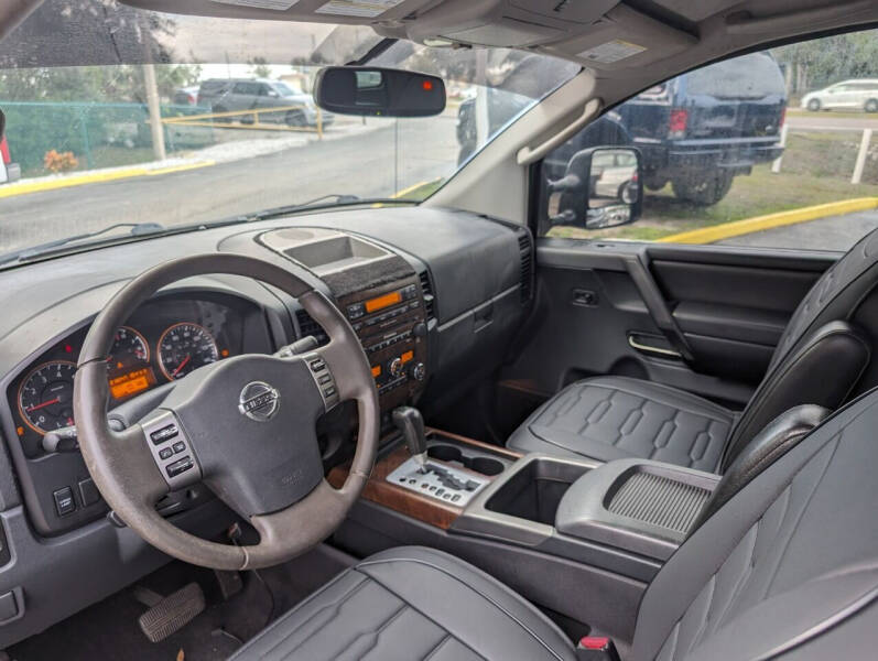 2009 Nissan Titan LE FFV