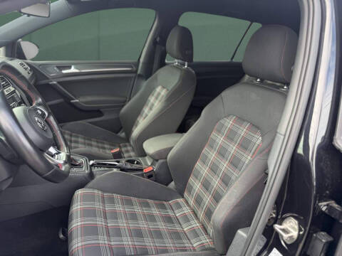 2018 Volkswagen Golf GTI S