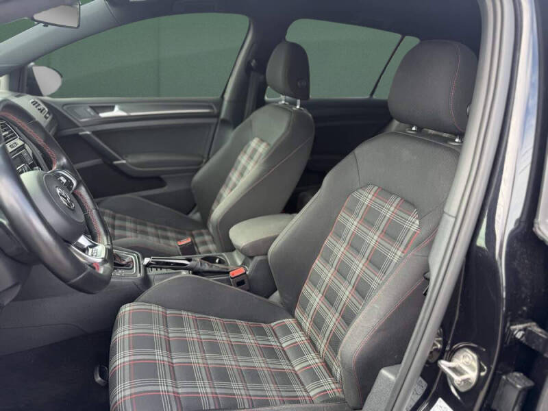 2018 Volkswagen Golf GTI S
