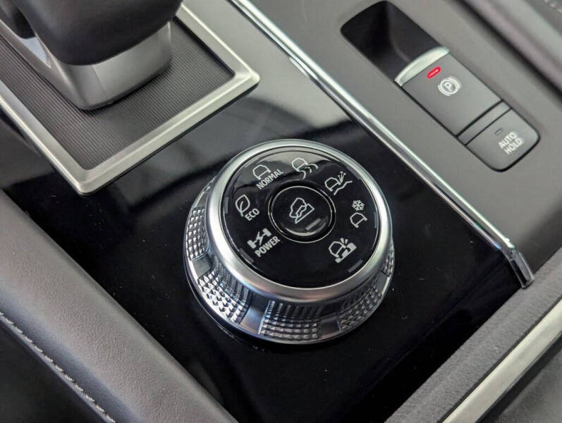 2025 Mitsubishi Outlander PHEV SE