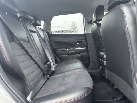 2024 Mitsubishi Outlander Sport SE