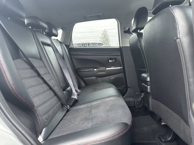 2024 Mitsubishi Outlander Sport SE