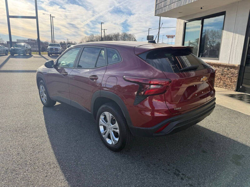 2025 Chevrolet Trax LS