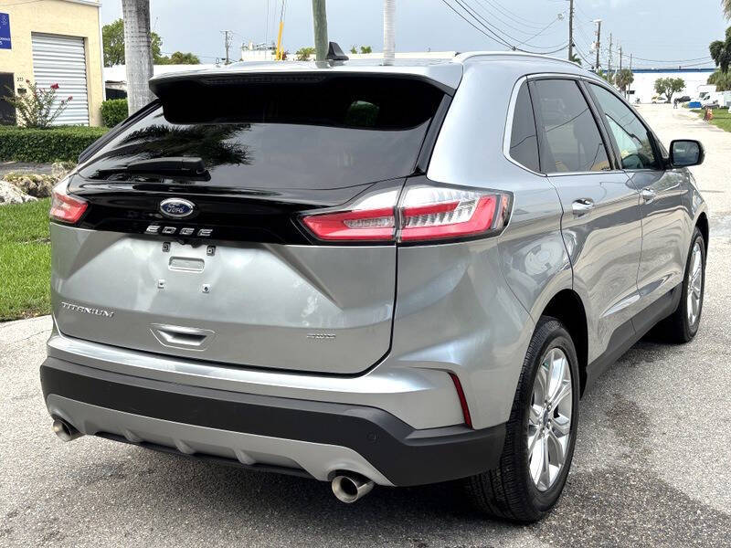 2022 Ford Edge Titanium