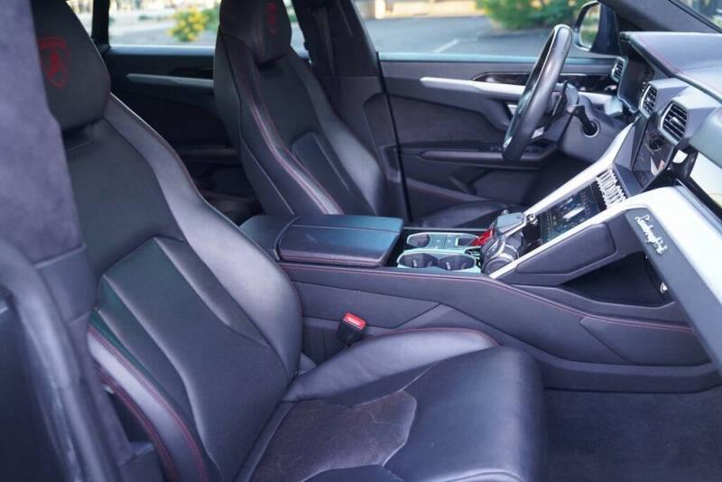 2019 Lamborghini Urus