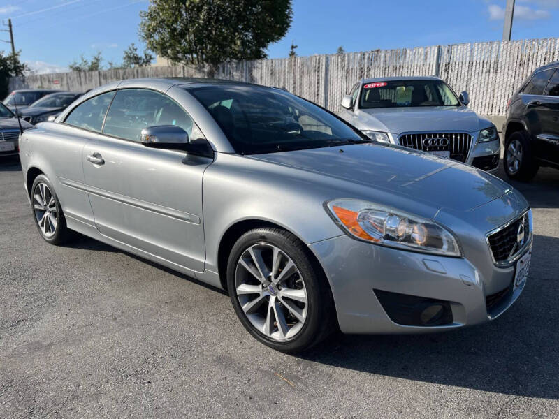 2011 Volvo C70 T5