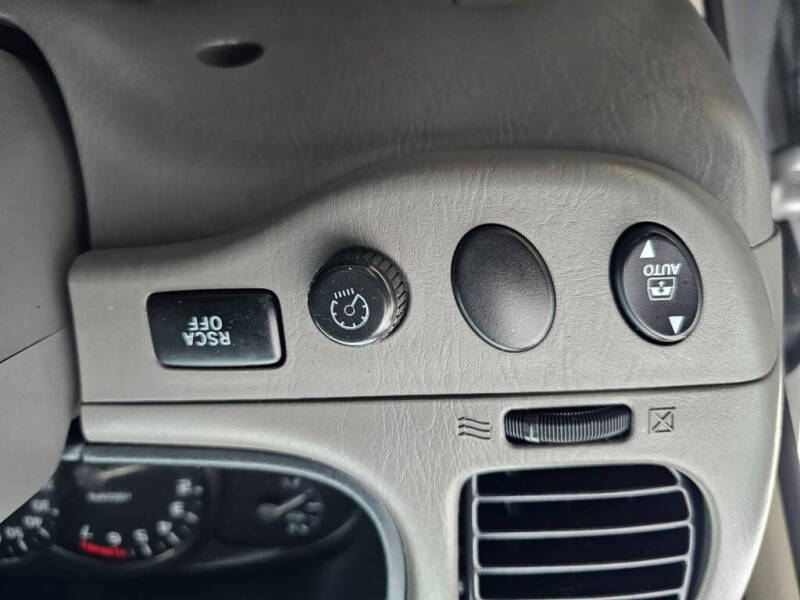 2005 Toyota Sequoia SR5