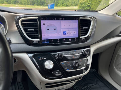 2021 Chrysler Pacifica Touring L