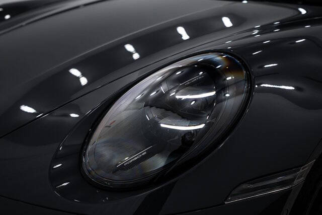 2025 Porsche 911 Carrera 4 GTS