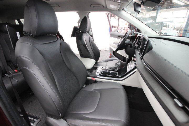 2022 Kia Carnival SX