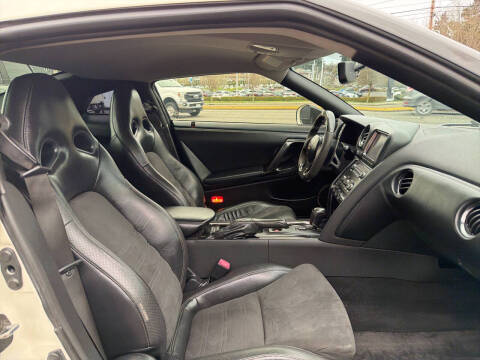 2013 Nissan GT-R Premium