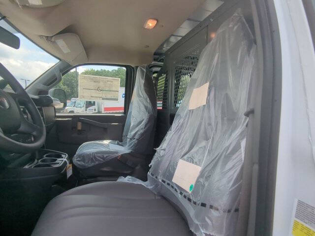 2025 GMC Savana 2500