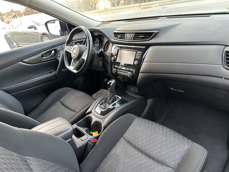 2019 Nissan Rogue SV