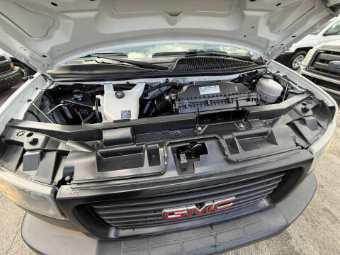 2022 GMC Savana 2500